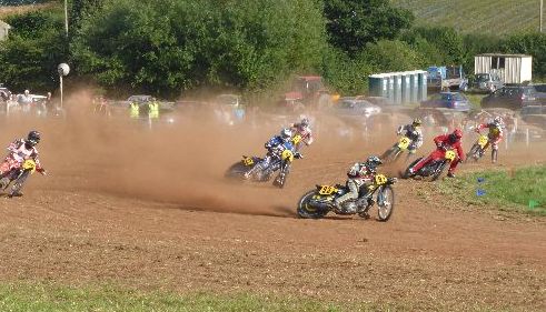 James Shanes heads a competitive 500 class. Click for bigger pic shanes